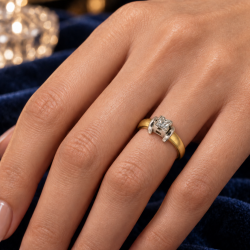 Pre Owned 18ct Diamond Solitaire Ring ZC44